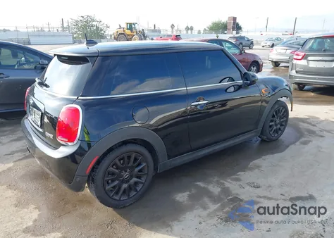 2017 Mini Hardtop Cooper из США, поврежденный, VIN WMWXP5C30H2F61330